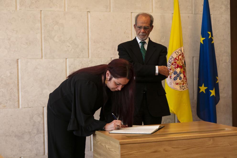 Assinatura do auto de posse - Membro do CD, Joana Afonso