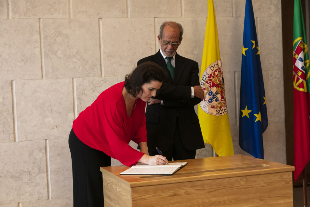 Assinatura do auto de posse - Membro do CPD, Ana Paula Resende