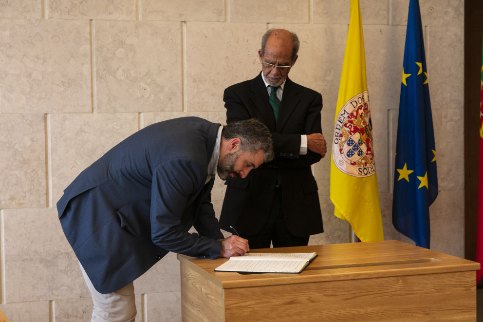 Assinatura do auto de posse - Membro da AG, Luís Maltez Costa