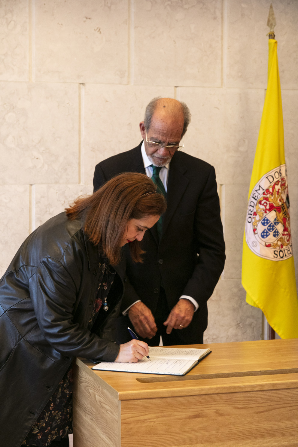 Assinatura do auto de posse - Membro da AG, Graça Pires